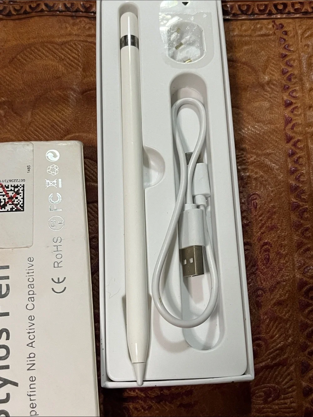 Apple White Active Stylus Pen with USB Charging Cable